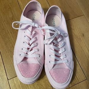 Converse light pink glitter